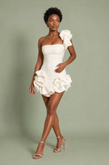 Abito bustier asimmetrico con volant