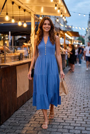 Robe col V à volants | Variante Bleu - Lifestyle | Lounelle Paris