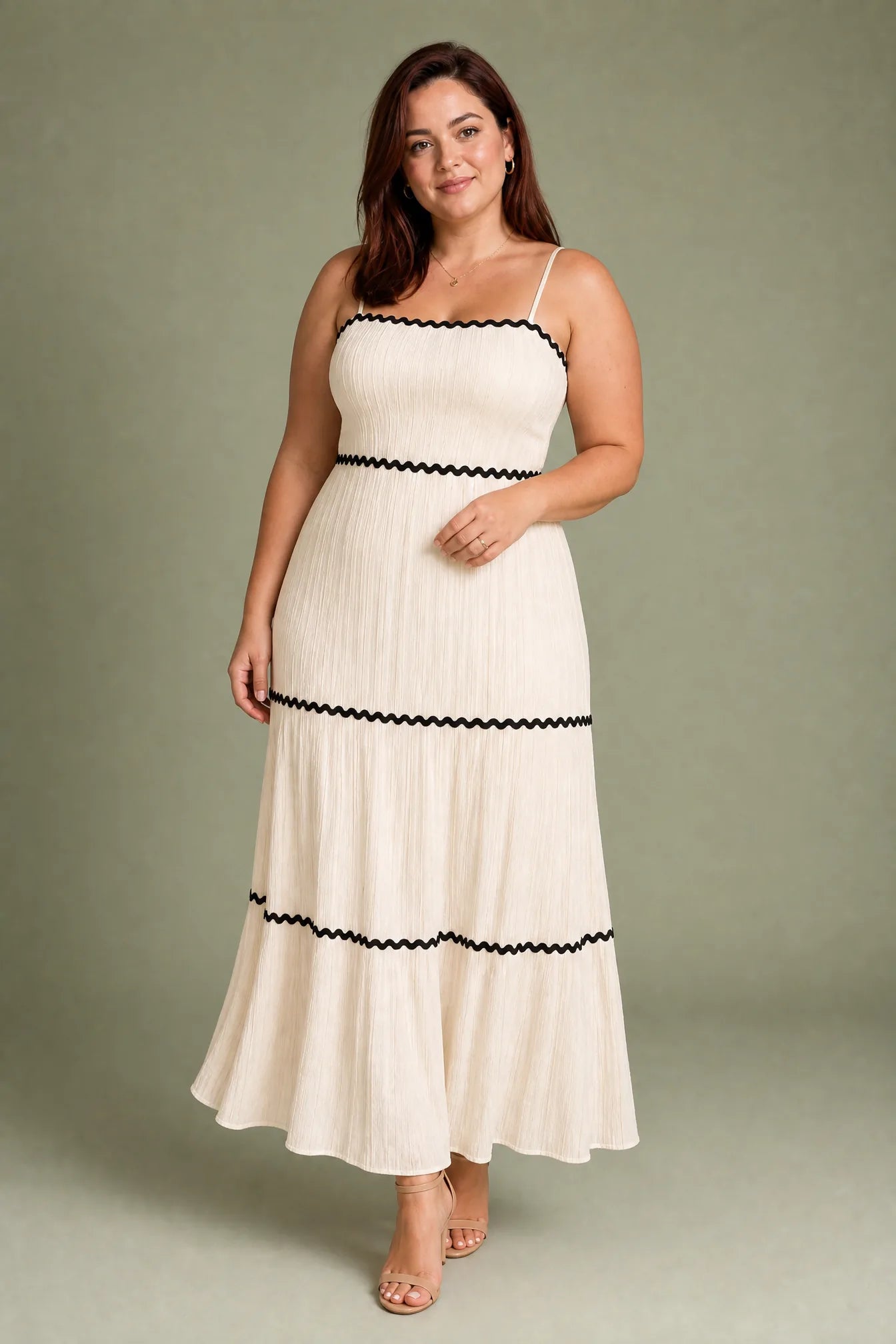 Robe longue abricot bretelles dos noué | Porté sur une silhouette plus ronde | Lounelle Paris
