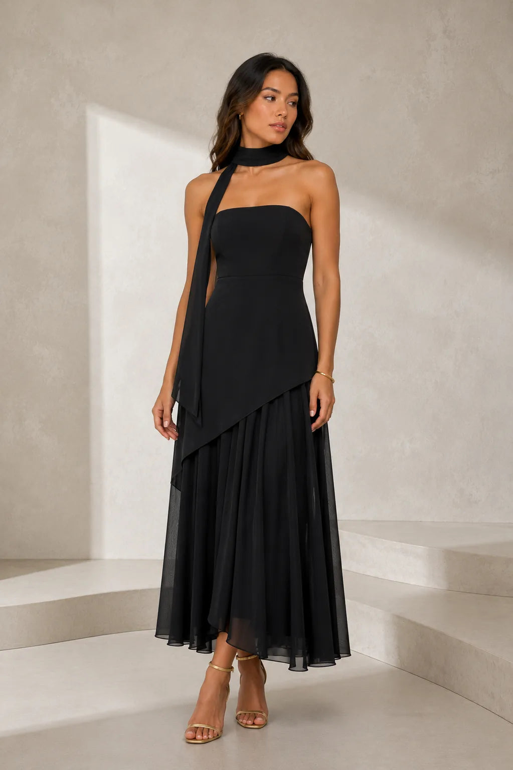 Robe longue asymétrique avec tour de cou | Lounelle Paris