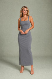 Robe longue col carré ajustée | Variante Gris | Lounelle Paris