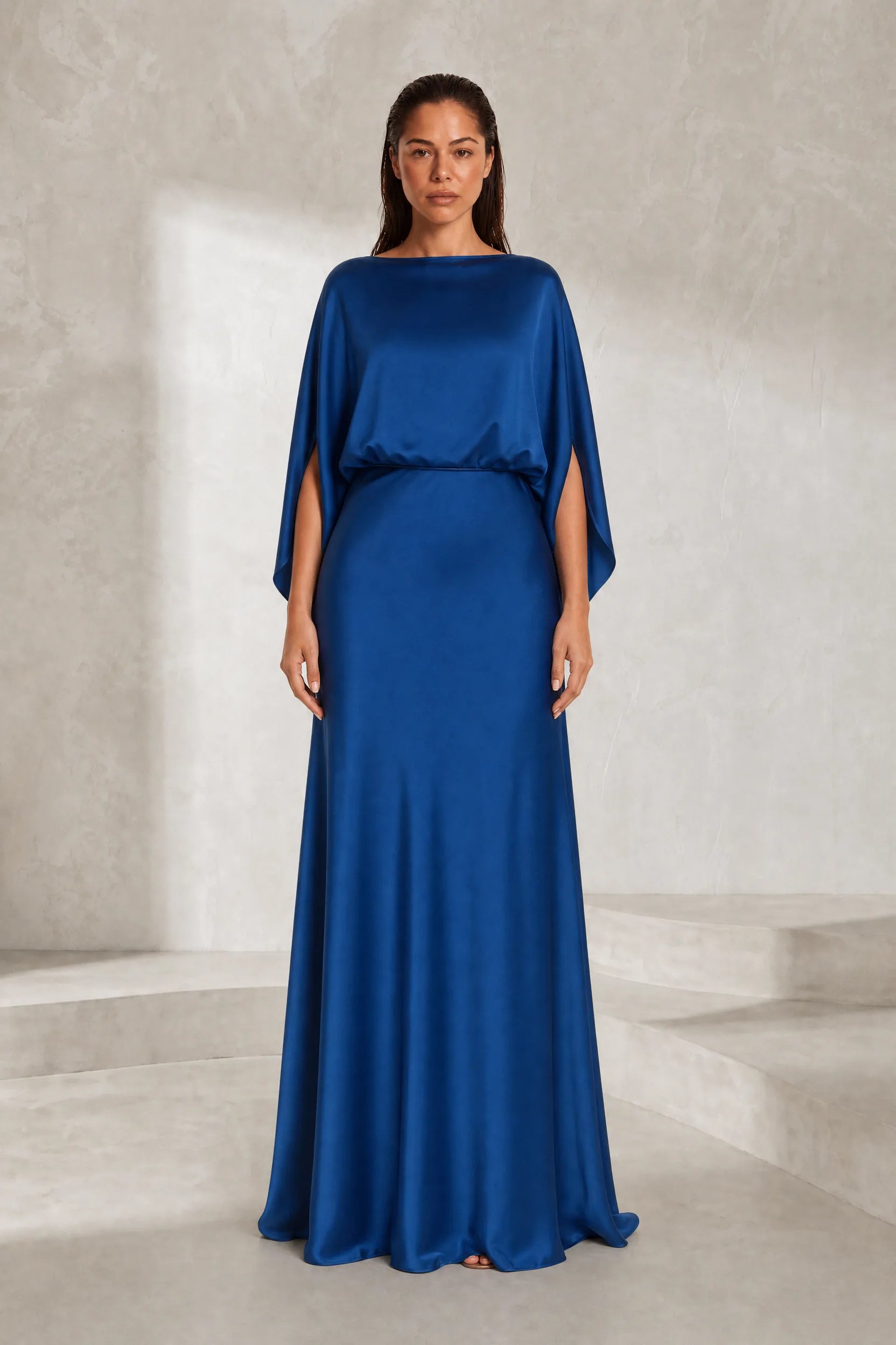 Robe longue satinée encolure bateau | Lounelle Paris