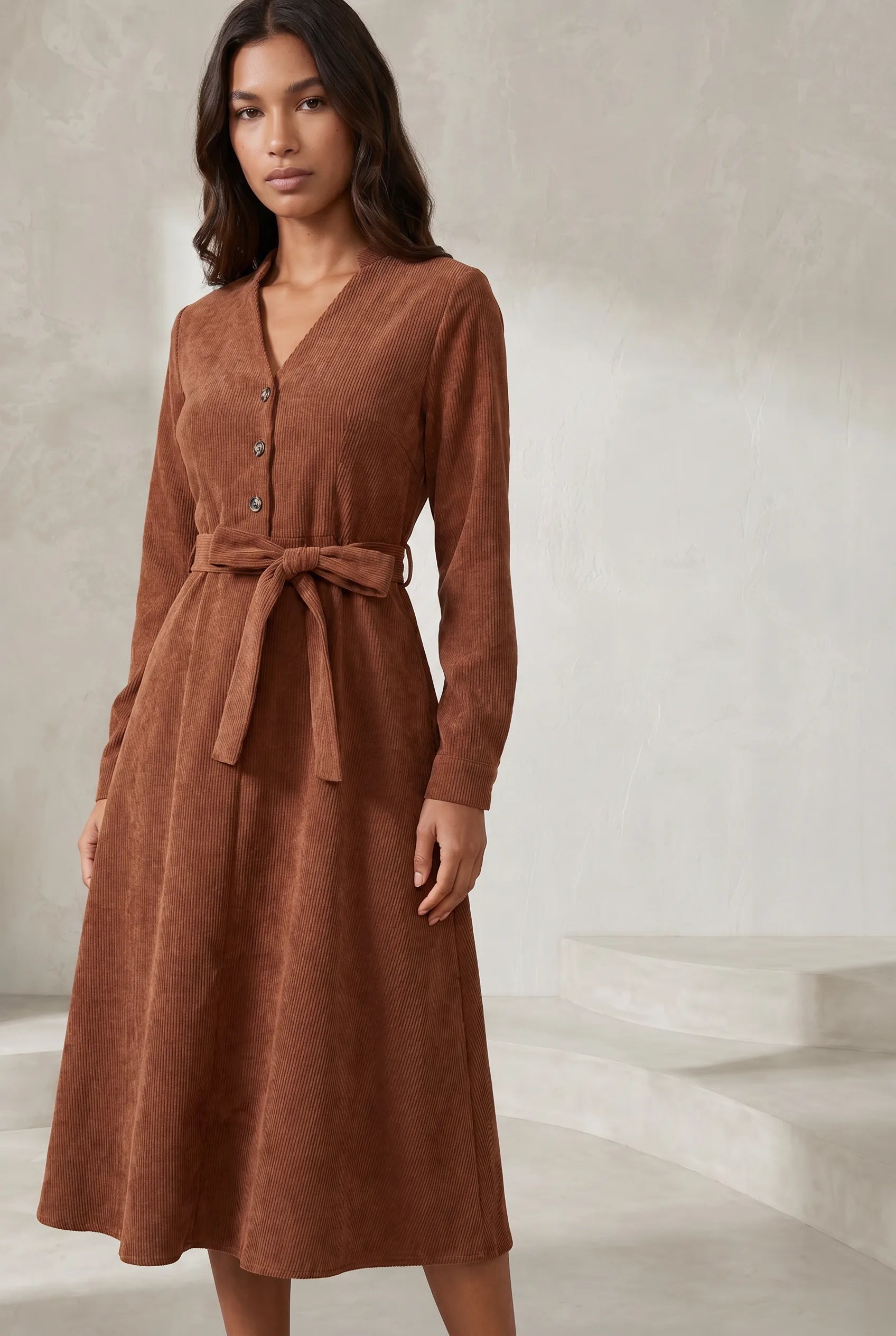 Robe marron col V velours côtelé | Lounelle Paris