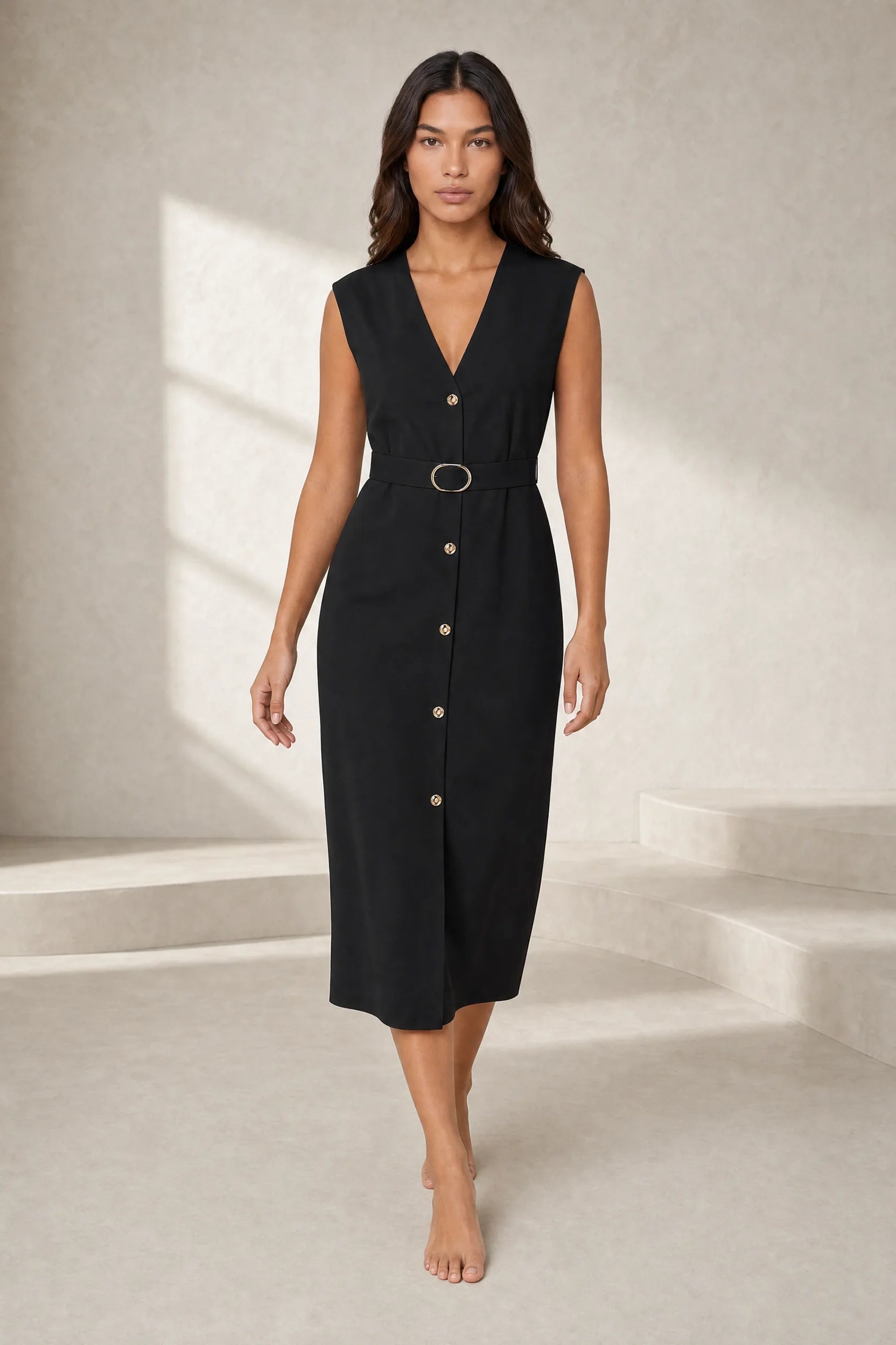 Robe noire col V ceinturée | Lounelle Paris