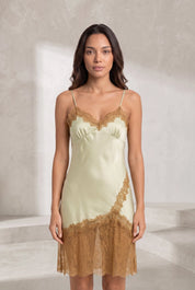 Robe nuisette verte à dentelle | Lounelle Paris