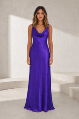 Robe violette satinée dos nu