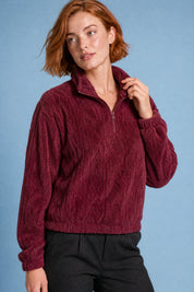 Sweat pelucheux col montant zippé | Vue rapprochée | Lounelle Paris