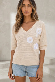 T-shirt beige col V fleurs brodées | Lounelle Paris