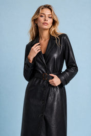 Trench long noir effet cuir | Vue rapprochée | Lounelle Paris