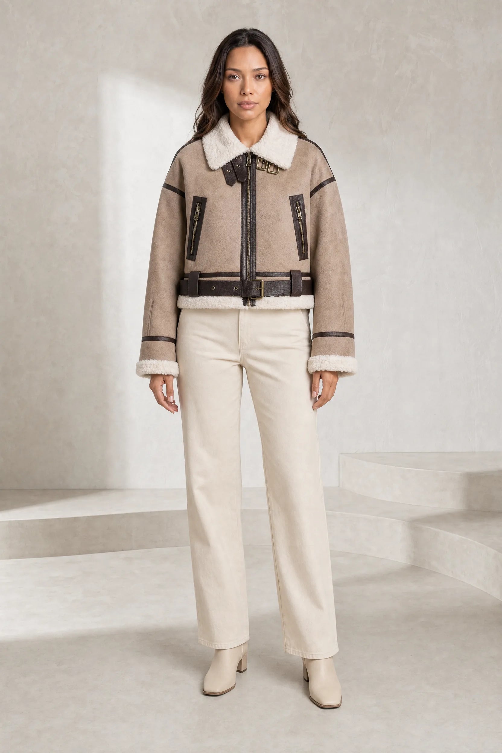 Veste courte effet moutonné à ceinture | Lounelle Paris